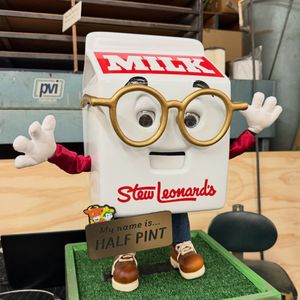 Image post by @stewleonards on Instagram