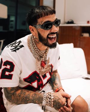Image post by @anuel on Instagram