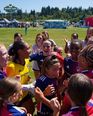 Image post by @ecnlgirls on Instagram
