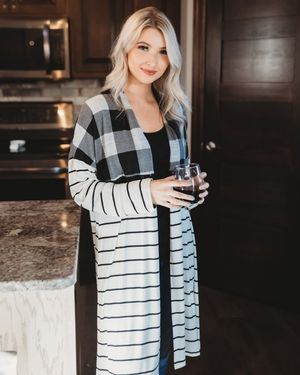 Image post by @shopfillyflair on Instagram