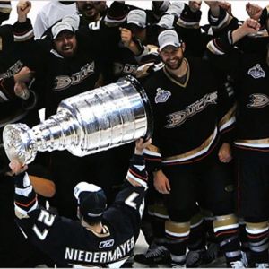 Image post by @insidetherinkcom on Instagram