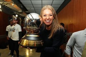 Image post by @RedbirdWBB on Twitter
