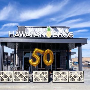 Image post by @hawaiianbros on Instagram