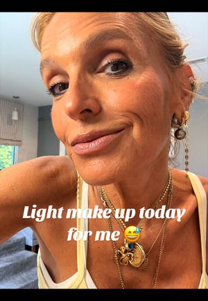 Video post by @shop.with.caroline on TikTok
