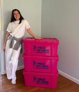 Image post by @pieceofcakemoving on Instagram