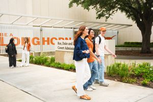 Image post by @UTAustin on Twitter