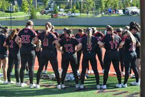 Image post by @maryville_softball on Instagram