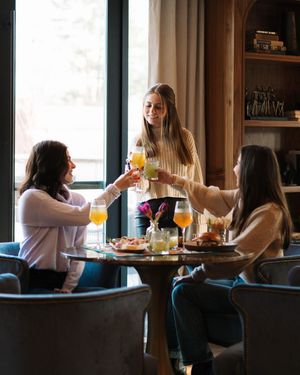 Image post by @shepherdhotels on Instagram
