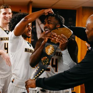 Image post by @MKE_MBB on Twitter