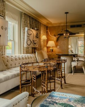 Image post by @hoteljeromeauberge on Instagram