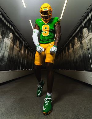 Image post by @uniswag on Instagram