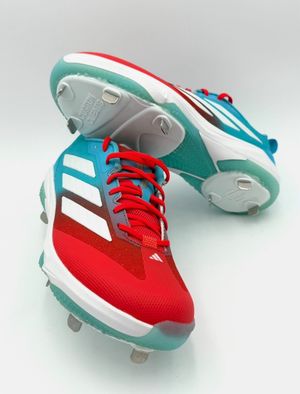 Image post by @customcleats on Instagram