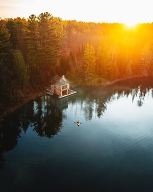 Image post by @huckberry on Instagram