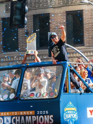 Image post by @seethrulee on Instagram