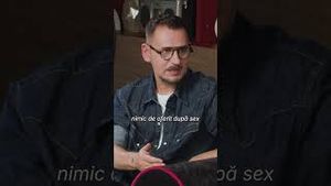 Video post by @lauracomanl on YouTube