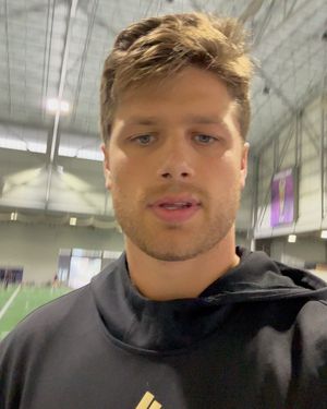 Image post by @uw_football on Instagram