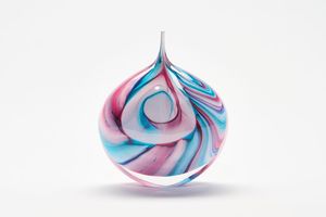 Image post by @londonglassblowing on Instagram