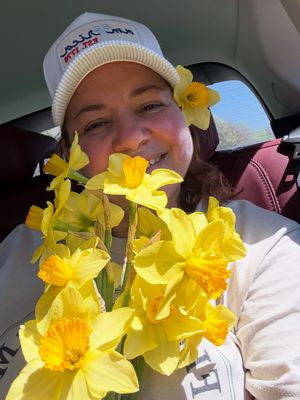 Image post by @flowerfarmbydayami on Instagram