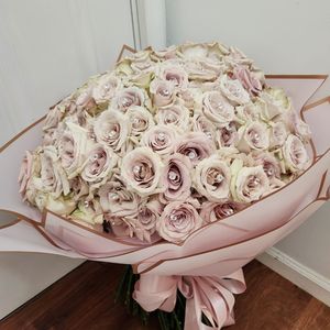 Image post by @flowergardenatl on Instagram