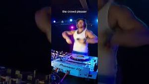 Video post by @ero808 on YouTube