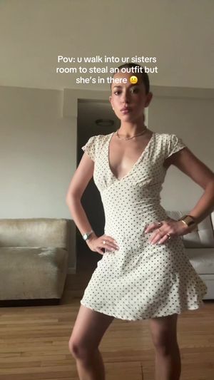 Video post by @anyaweitz on TikTok