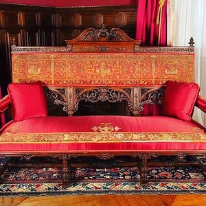 Image post by @newport.mansions on Instagram