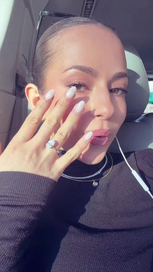 Video post by @anyaweitz on TikTok