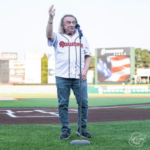 Image post by @RocRedWings on Twitter