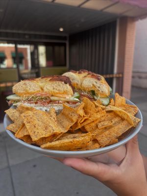 Image post by @bagelstreetdeli on Instagram