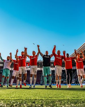 Image post by @azalkmaar on Instagram