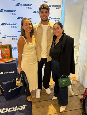 Image post by @thetennissisters on Instagram