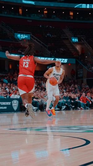 Video post by @ZipsMBB on Twitter