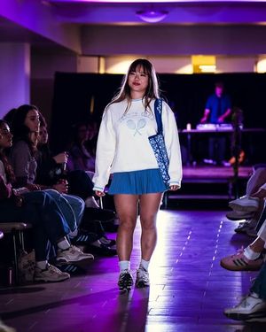 Image post by @shopharrylou on Instagram