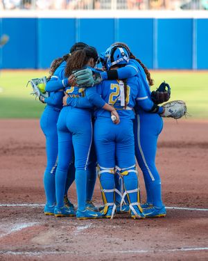 Image post by @uclasoftball on Instagram