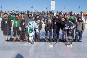 Image post by @HockeyDayMN on Twitter/X