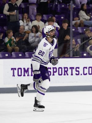 Image post by @tommiemhockey on Instagram