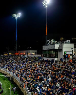 Image post by @thecrownlax on Instagram