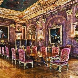 Image post by @newport.mansions on Instagram