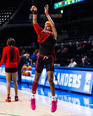Image post by @uiw_womenshoops on Instagram