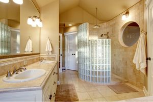 Image post by @kellyraaberealestate on Instagram