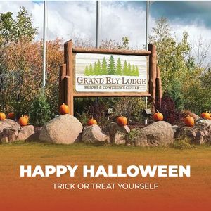 Image post by @grandelylodge on Facebook