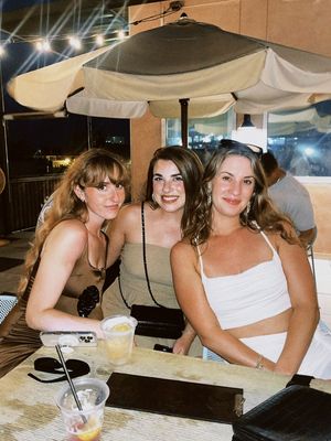 Image post by @kaylynncline on Instagram