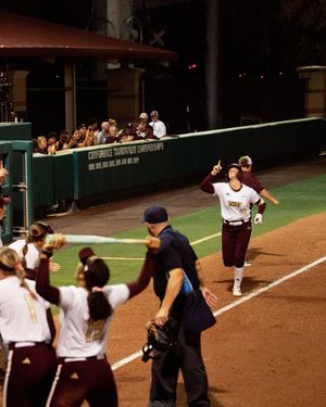 Image post by @txstatesoftball on Instagram