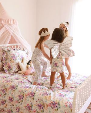 Image post by @poshpeanut on Instagram