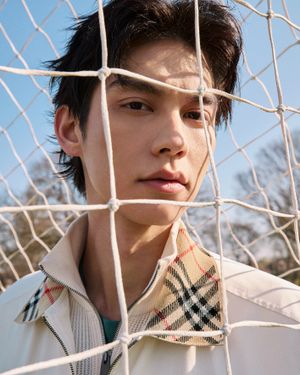 Image post by @ellemenhk on Instagram