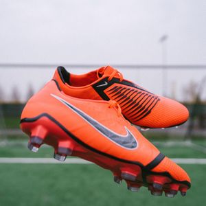 Image post by @soccerdotcom on Instagram