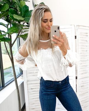 Image post by @shopfillyflair on Instagram