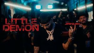 Video post by @anuelaa on YouTube
