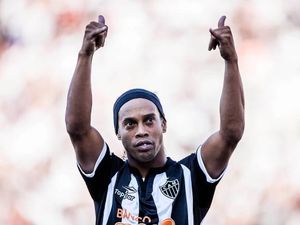 Image post by @ronaldinho on Instagram