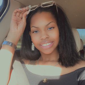 Image post by @kehlexis on Instagram